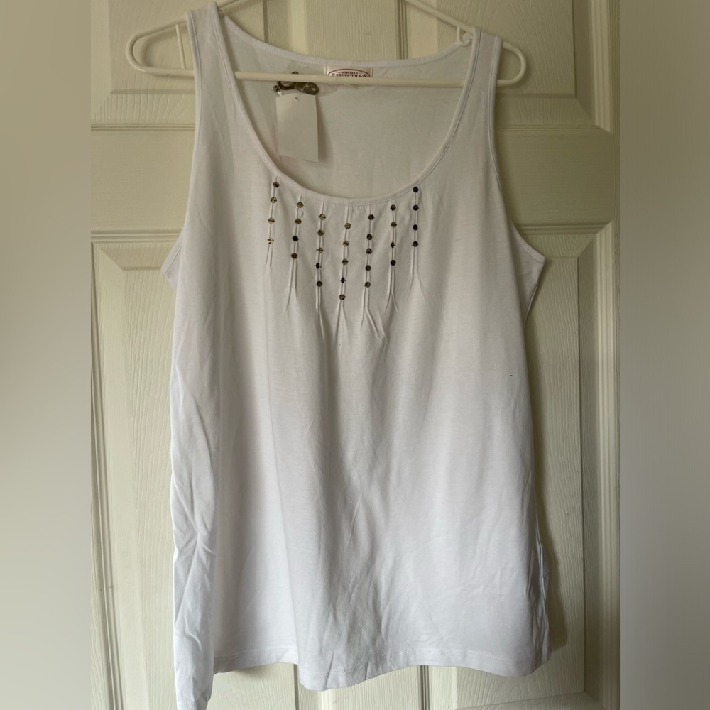 White tank top XL NWT Northern Reflections